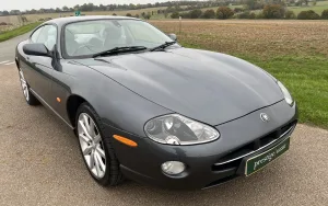 Jaguar XK8 - 4.2